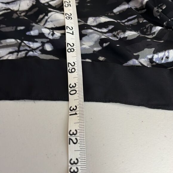 Lane Bryant Pullover V Neck BatWing Top Black White Size 22/24 - Picture 7 of 8